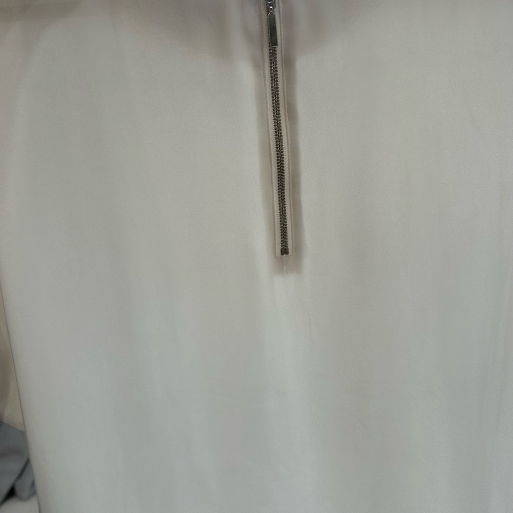 Express Cream Sleeveless Top - Picture 4 of 6
